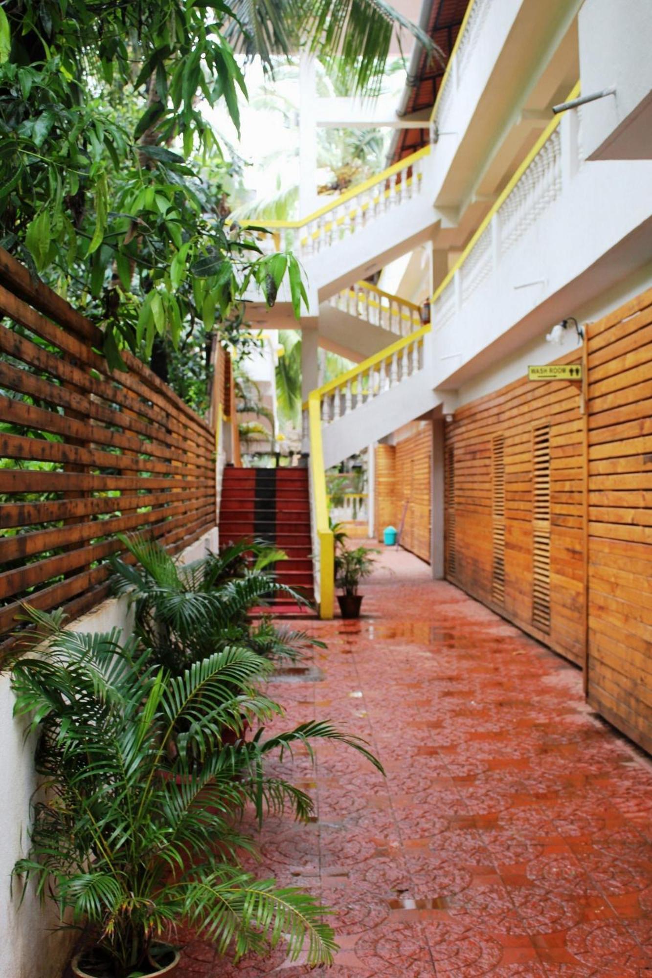 Silver Sands Sunshine - Angaara Candolim Luaran gambar